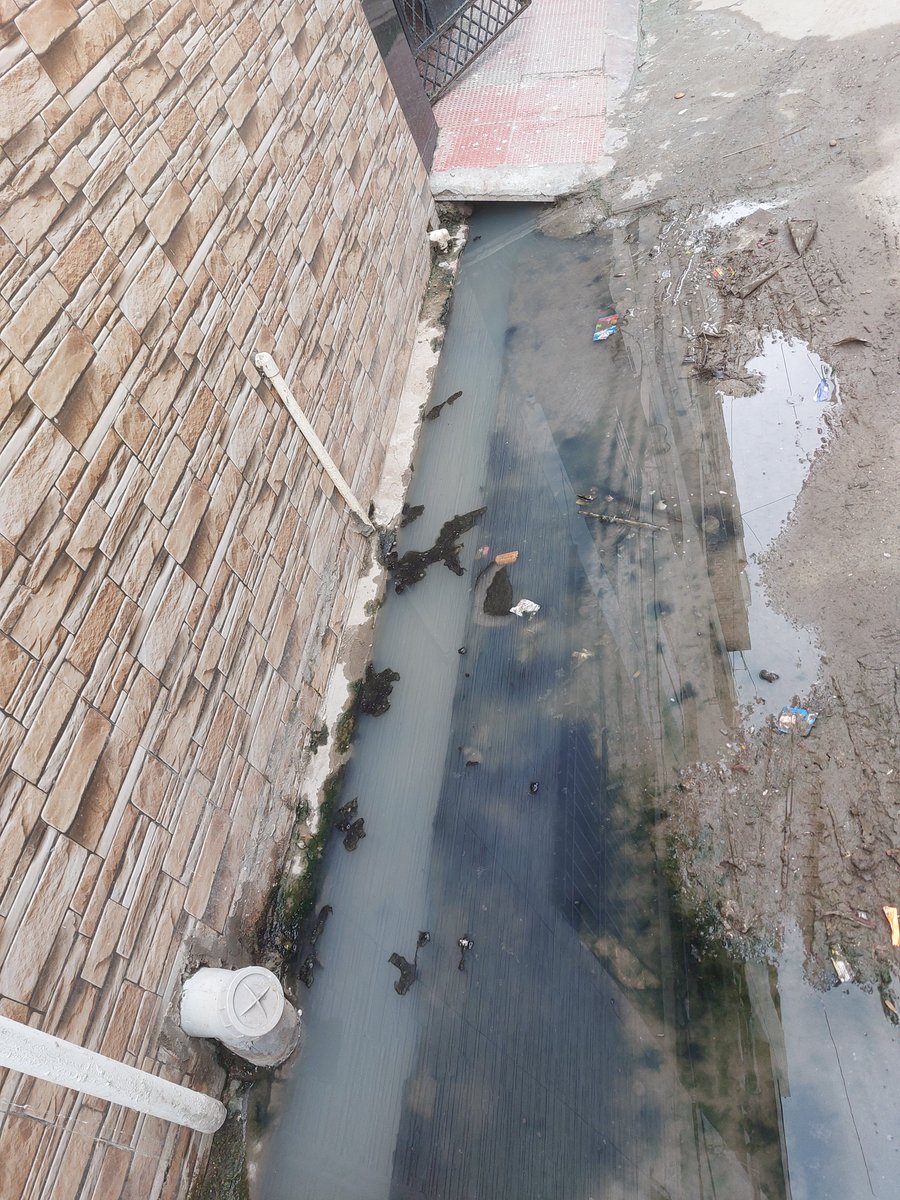 meabhije's tweet photo. @dmgbnagar @CeoNoida @PankajSinghBJP @CMOfficeUP @myogiadityanath बिना मानसून के ही Barola, H. No. 34, Yamaha Vihar, Street No. 2, Pillar No. 41, Dadri Road के बाहर नालियां जाम हैं और गंदा पानी जमा है। बारिश में हालात और बदतर होंगे। https://t.co/gbQvuvSvvO