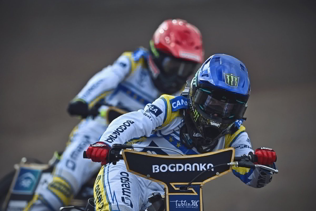 motorlublinpgee's tweet photo. Przed biegami nominowanymi para Bartosz Zmarzlik 🇵🇱 i Bartosz Jaworski 🇵🇱 podwójnie pokonuje parę Anders Thomsen🇩🇰 i Mathias Pollestad 🇳🇴 🔥

#LUBGOR | 49:28 (93:74) https://t.co/siFAK8Uxrx