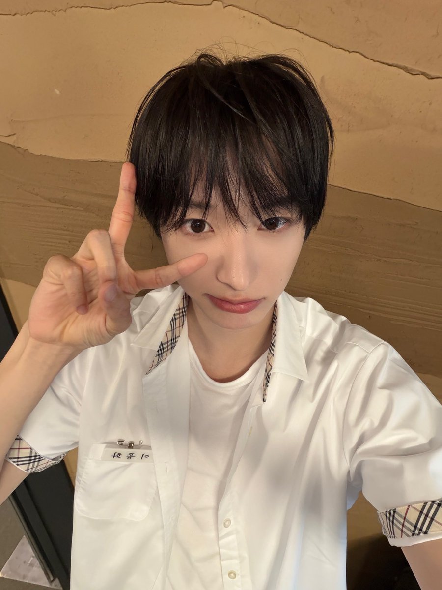 bbazic3's tweet photo. 연하는 섹시
연상은 큐트 https://t.co/jzNX1doXK7