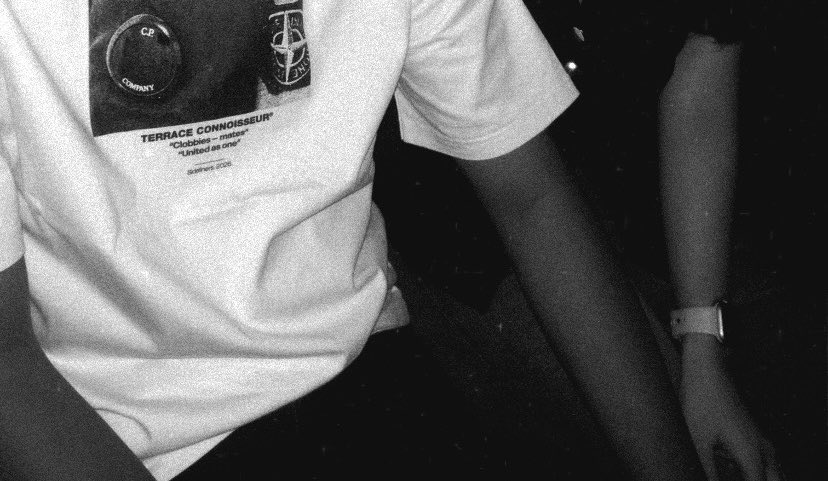 Prettyshadowhyy's tweet photo. No matter how busy life gets, I still miss you 🖤 https://t.co/6WaHQjOWFd