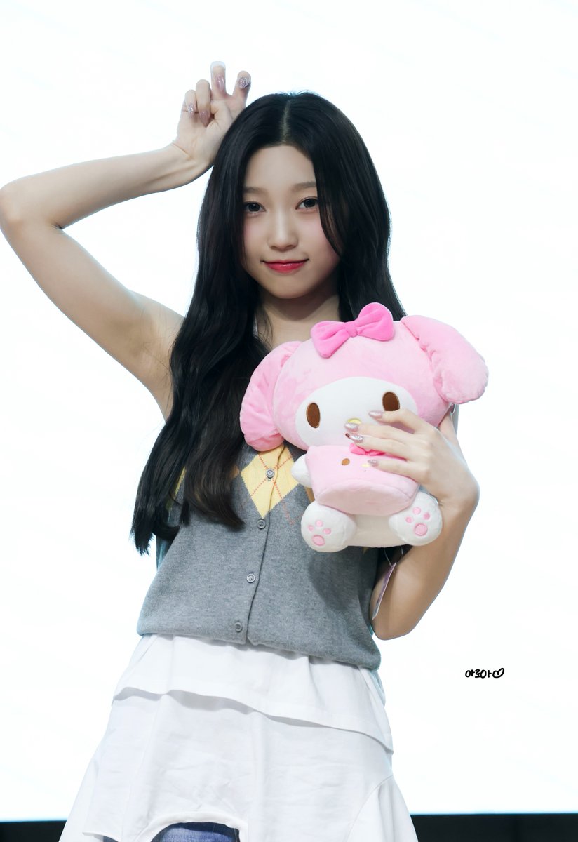 aroa091028's tweet photo. 260705 메이크스타 로아🩷 2p

#유스피어 #로아 #USPEER #ROA https://t.co/tkYCM6iIzK
