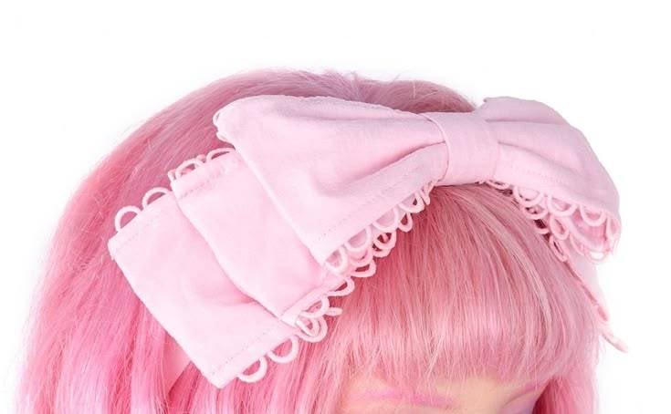 lapafaits's tweet photo. i need a headband just like this https://t.co/W6HxqBikPn
