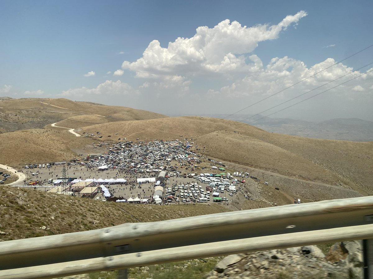 yasaricen35's tweet photo. Şırnak Hz.Nuh’u Anma Merasimi Vesilesiyle Çıktığımız Cudi Dağı Sefin Zirvesinde Bugün Muhteşem Bir Enerji Vardı…Binlerce İnsan Kalbindeki Dua ve Hayatındaki Huzur Eşliğinde Cudi’ye Akın Etti…
#şırnak #cudi #hznuh #noah #huzur https://t.co/Ieb5SHj4V8
