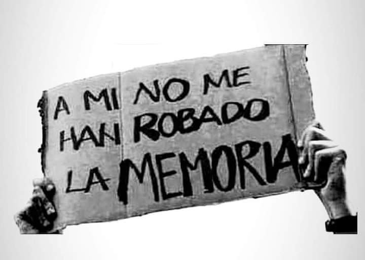 elyGlezM's tweet photo. Aylwin lloro " en la medida de lo posible"
Frei viajo y se forro haciendo negocios.
Lagos nos vendió con su "política de los acuerdos" #MopGate #Cae
Bachelet los machirulos la taclearon y resistió.
Piñera se forro en familia.
Boric leía poesía y escuchaba Rock.
Kast puso kk https://t.co/KpignW3F5u
