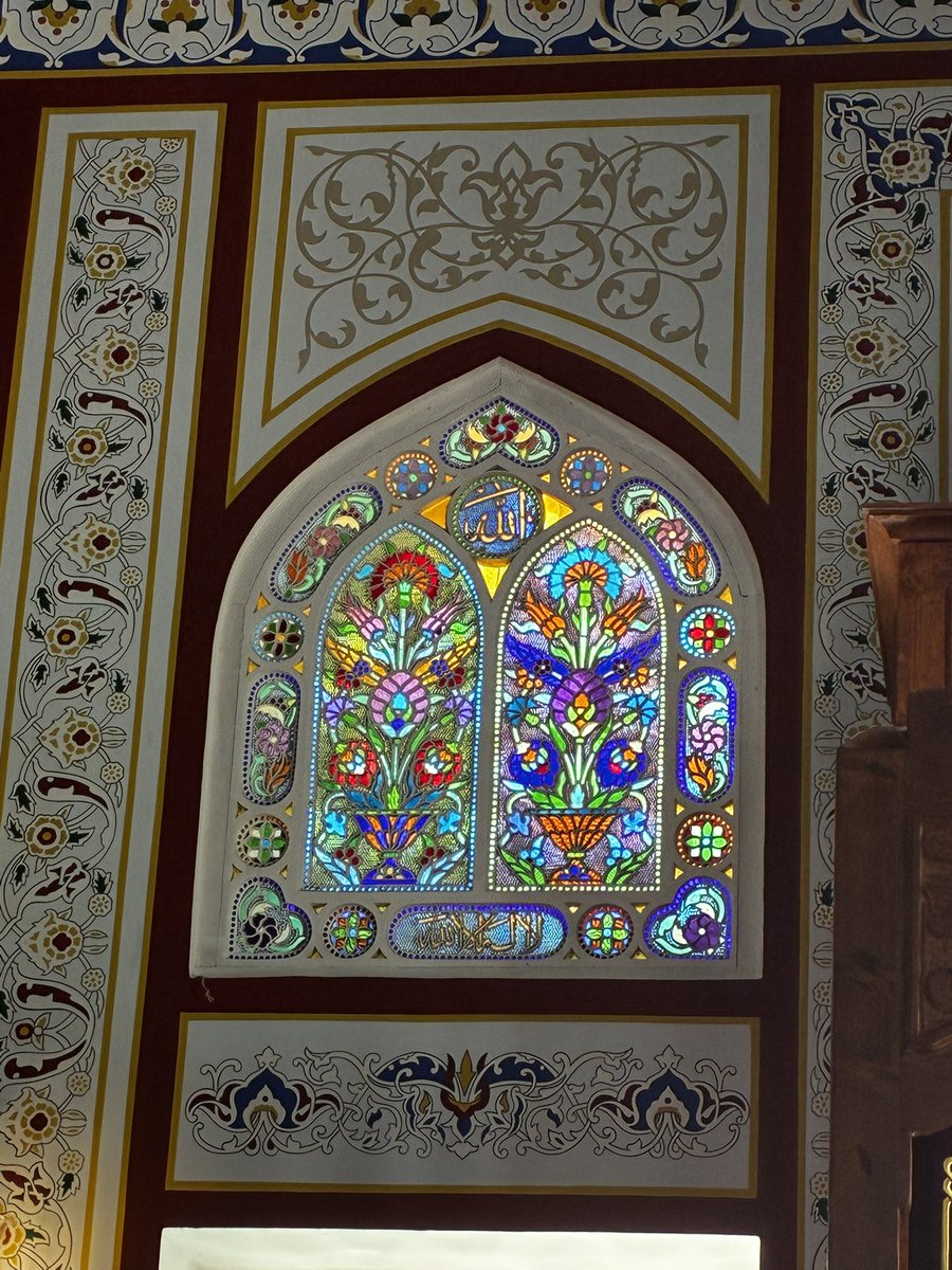 Berkaytr50's tweet photo. Üsküdar Kandilli Camii ve vitrayları https://t.co/MxEqNr0fxx