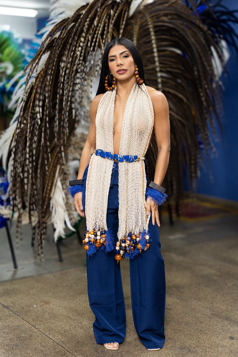 MarcieleAlb's tweet photo. Vem Cunhã Poranga! 🪇
Na Festa da Vitória do meu @boicaprichoso ⭐️💙 https://t.co/IefVnMsZiU