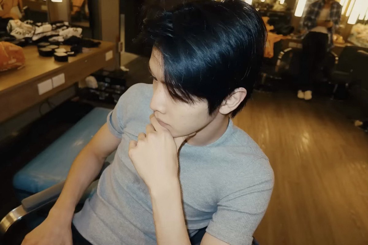 syngchan23's tweet photo. sumpah tengah malem gini suka kepikiran gw sesayang itu sama sungchan like he is truly my greatest form of loving someone…..fr…. https://t.co/EaZarCdXkG