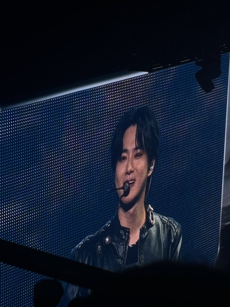 yesbbh's tweet photo. suho pogi https://t.co/rNWHxHtBUm