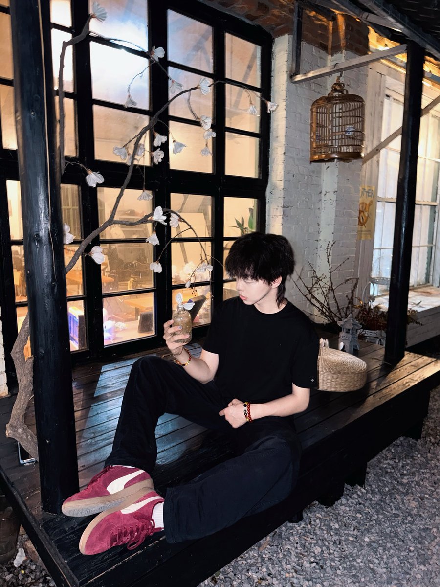 ShawnWan0's tweet photo. 打算给摄影师加鸡腿了 https://t.co/R4tLnEipC1