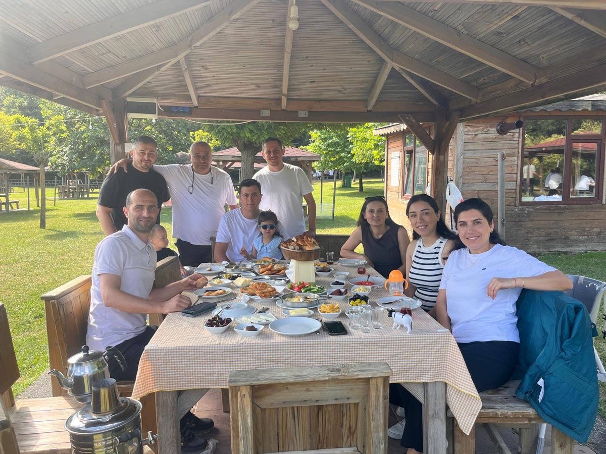 TmsTuzlasb's tweet photo. ELSEL GAZ ARMATÜRLERİ YAZA MERHABA PİKNİĞİ

Tuzla Şube Başkanımız Sayın Yusuf İKİSİVRİ, Elsel Gaz Armatürleri Yaza Merhaba pikniğinde işçi arkadaşlarımızla bir araya gelerek
Genel Başkanımız Sayın Uysal Altundağ'ın selamlarını ve iyi dileklerini iletmiştir. https://t.co/qsQ3yYg90x