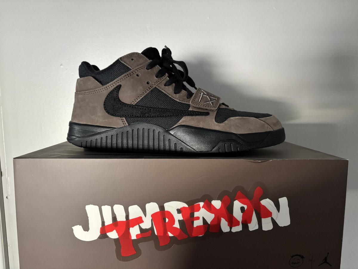 Frittsee_'s tweet photo. @SellKicksSunday Jumpman Jack Size 11. Worn 2x. $160+4% Invoice Fee. Add $10 for west shipping. https://t.co/CunlHuTt6Z