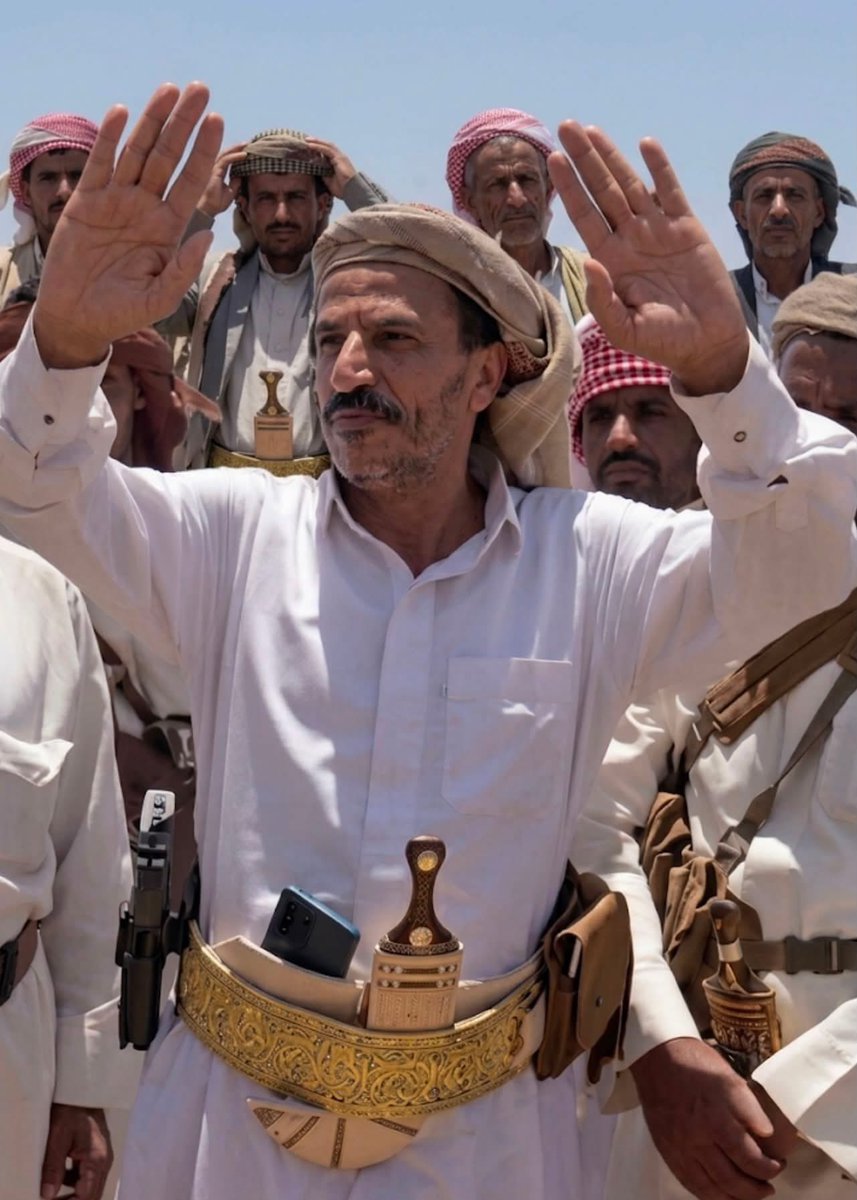 Jassiem_alaskar's tweet photo. الشيخ حمد بن فذغم.. إن وقفة قبائل اليمن الأحرار اليوم ليست موقفًا عابرًا، بل وقفة عزٍ وشرفٍ وكرامة، للدفاع عن الأرض والعِرض، واستعادة القرار الوطني، وفتح صفحة جديدة نحو يمنٍ حرٍ عزيز. إن قبائل وعشائر الوطن العربي تترقب من هذه الوقفة بارقة أمل تُعيد إشعال مشعل الحرية، وتمنح الشعب اليمني العظيم، وحرائر اليمن، الأمل بمستقبل يسوده الأمن والكرامة والسيادة.

#الشيخ_حمد_بن_فذغم #قبائل_اليمن #إتحاد_أبناء_العشائر_العربية_في_لبنان