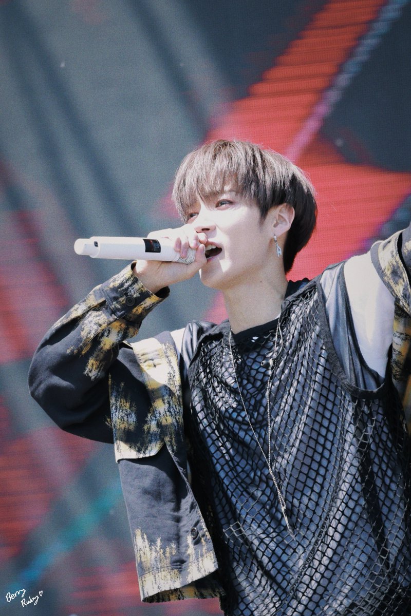 BerryRuby627's tweet photo. 우리 보컬아 생일 축하해~~ 🎊🎉🎂

#AxMxP #에이엠피 #하유준 #HAYOOJOON https://t.co/FrZLtfu87k