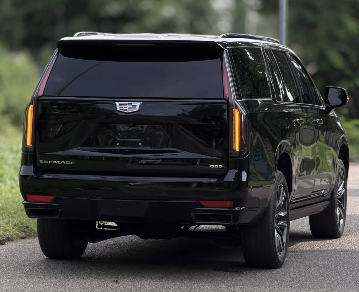 DaggashAutos's tweet photo. CADILLAC ESCALADE 
Foreign used 2022 Model 
Original duty ☑️
🏷️165m
📍Abuja https://t.co/IQbaFKpDtM
