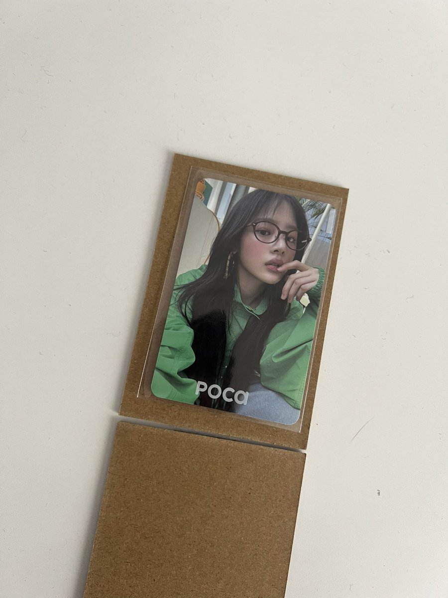 cortingitism's tweet photo. huft my prettiest minji, i miss my girls so much 😭😭😭😭😭 https://t.co/99ecvgVrvb
