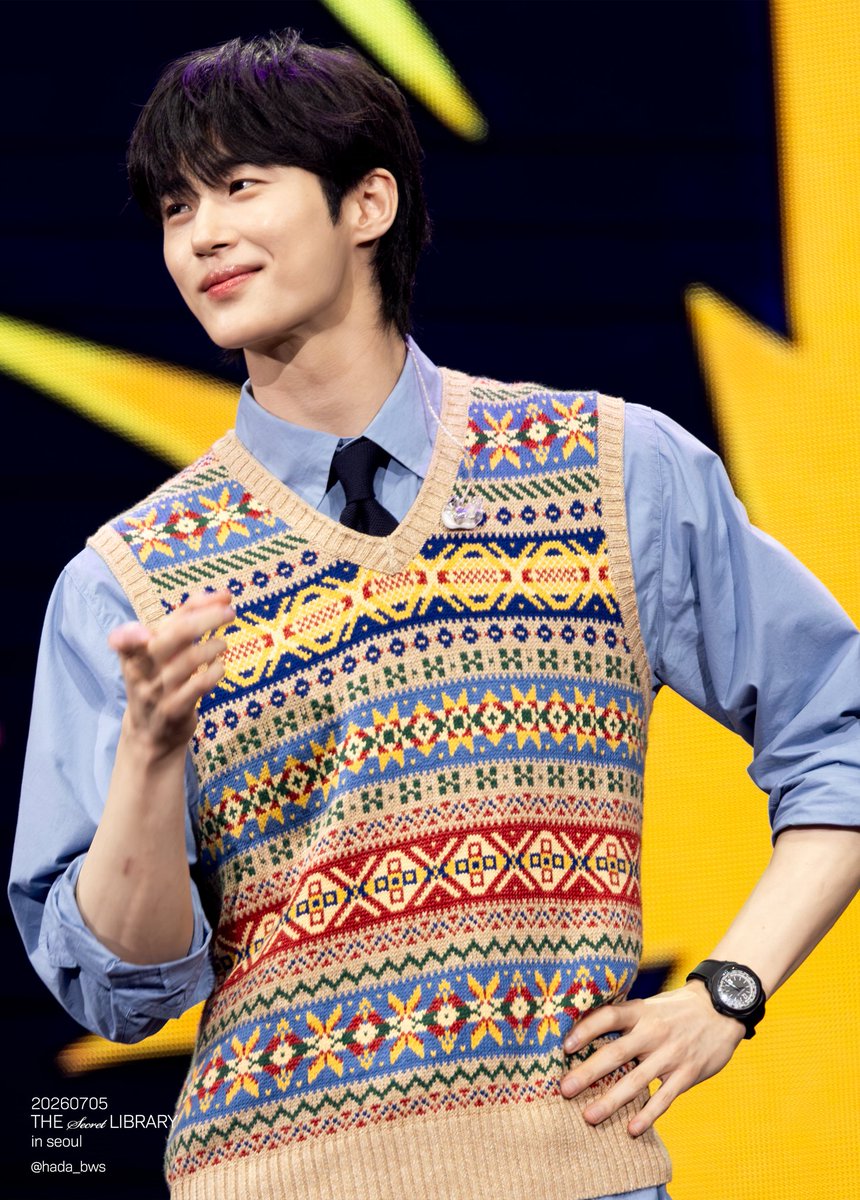 hada_bws's tweet photo. 20260705_변우석팬미팅
챌린지하면서 입 꽉 문 우서기
(오드투러브 챌린지)

자려고 누웠다가 급 일어나서 일단 이것만 🫠
현생 살려면 이제 좀 자자! https://t.co/BBsIaIAzwn