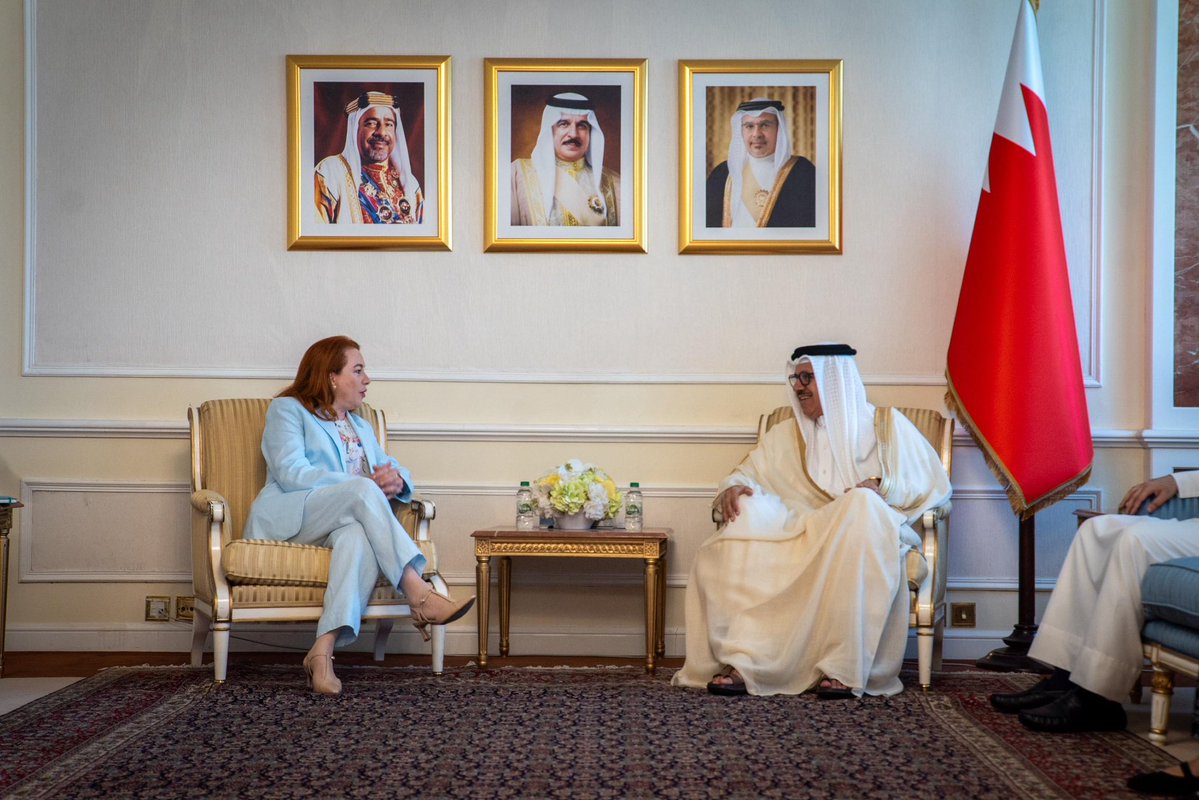 bahdiplomatic's tweet photo. وزير الخارجية يستقبل المرشحة من قبل دولة أنتيجوا وبربودا لتولي منصب الأمين العام للأمم المتحدة

https://t.co/gnwODj2t3l https://t.co/f2l2r0whTq