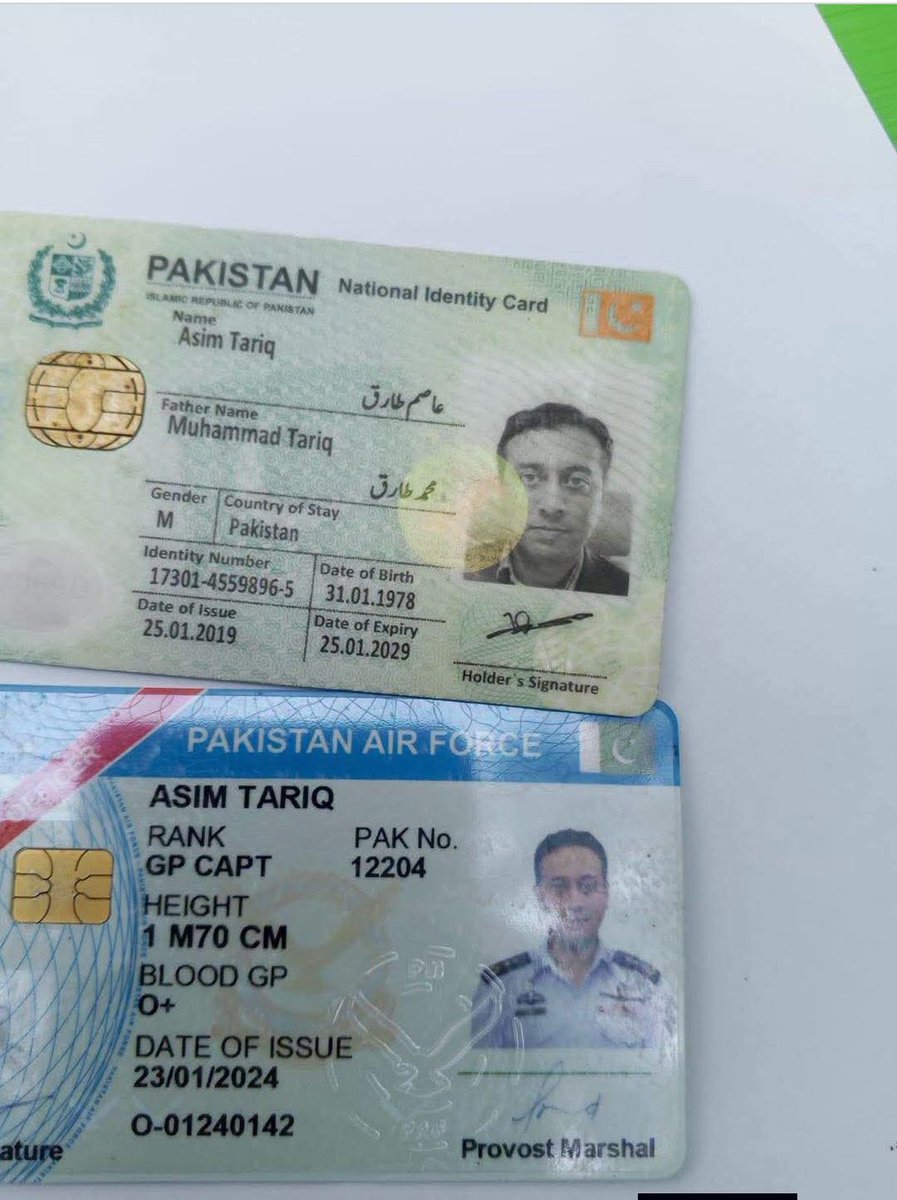 Helenshari1's tweet photo. #Islamabad 🚨 
According to initial social media reports, a PAF Group Captain was reportedly killed while intervening in a shooting at Shaheen Chowk. Some unverified claims also allege that he had previously refused to participate in bombing operations in Afghanistan 1/2 https://t.co/LWUq5uKQ0L