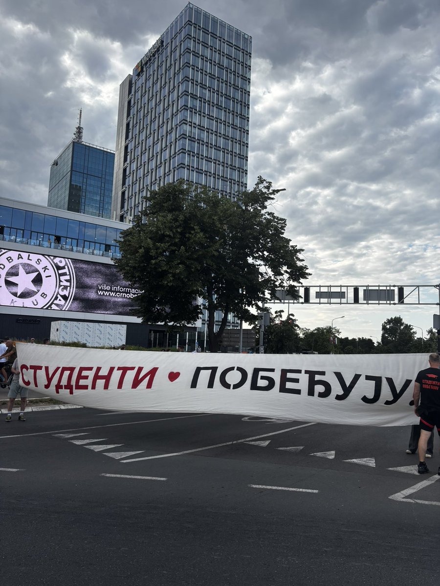 makimarh's tweet photo. Sacuvajmo Usce
Sacuvajmo sve
Rezim mora da ode sto pre ✊🏼 https://t.co/ltQnid8WdO
