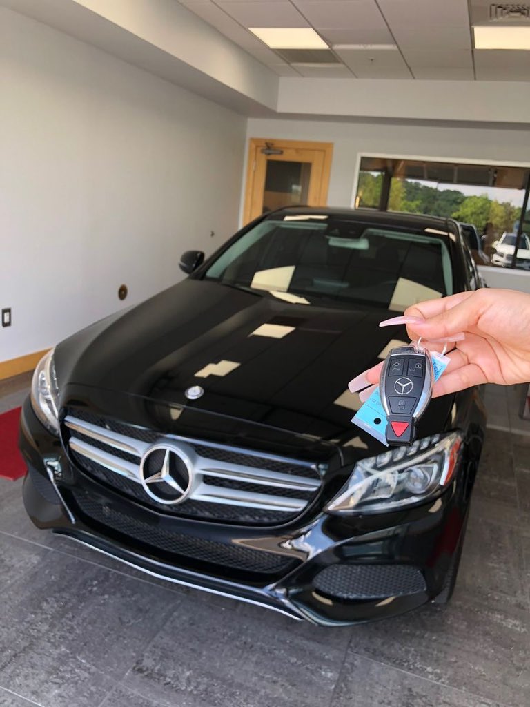 dimson001789's tweet photo. Same budget. One choice. 😏
Which one would you go for..

2021 Lexus IS350       Mercedes-Benz C-Class https://t.co/PvYv3auERP