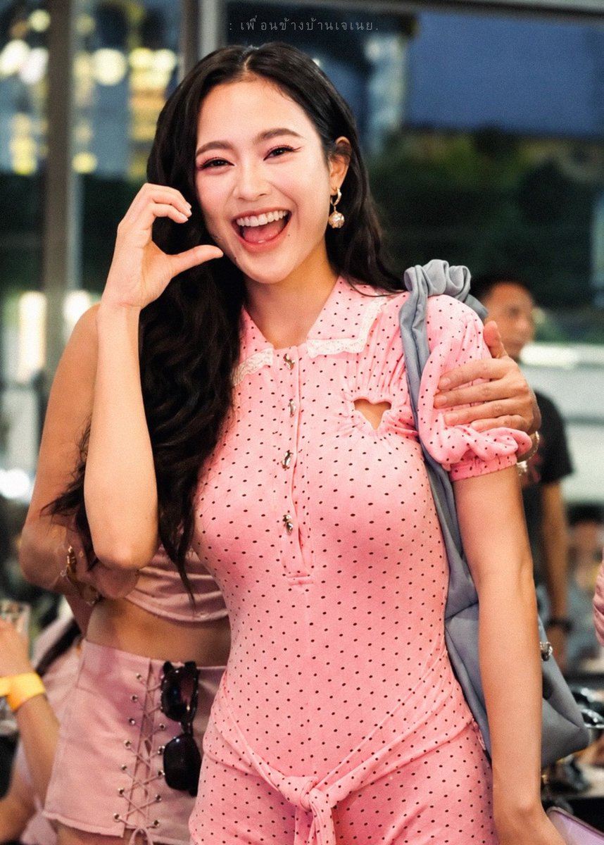 genoey2026's tweet photo. วุ้วววว  มาแค่เนี้ยะก็พกเมียมาด้วย 😁😘

—————————
#เนยนฤมล #Noeynaruemon 
#แองเจลิกา #angelica #เจเนย #genoey https://t.co/OVrPyrsYy0