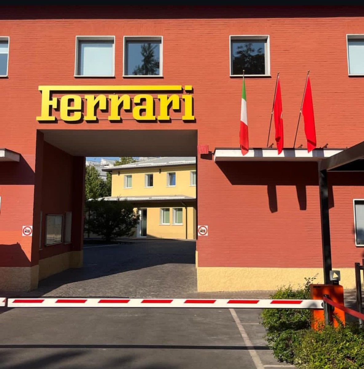 FanaticsFerrari's tweet photo. The second flag is already up in Maranello 😍🐎 https://t.co/obw86KQGsS