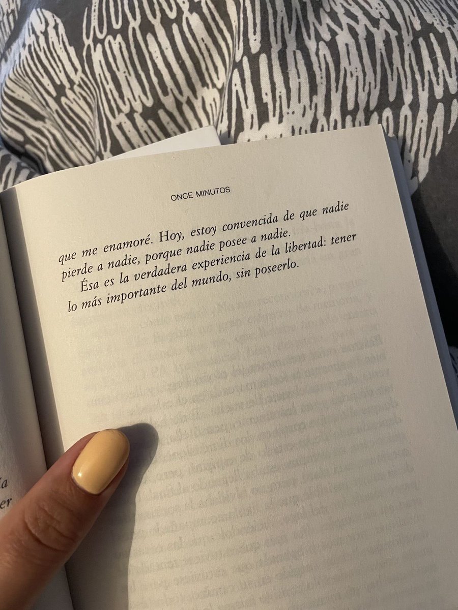 rodelfi89's tweet photo. ✨ “Hay una versión de mí que solo aparece en verano.” ☀️💛 https://t.co/Ft4t8dr0sv