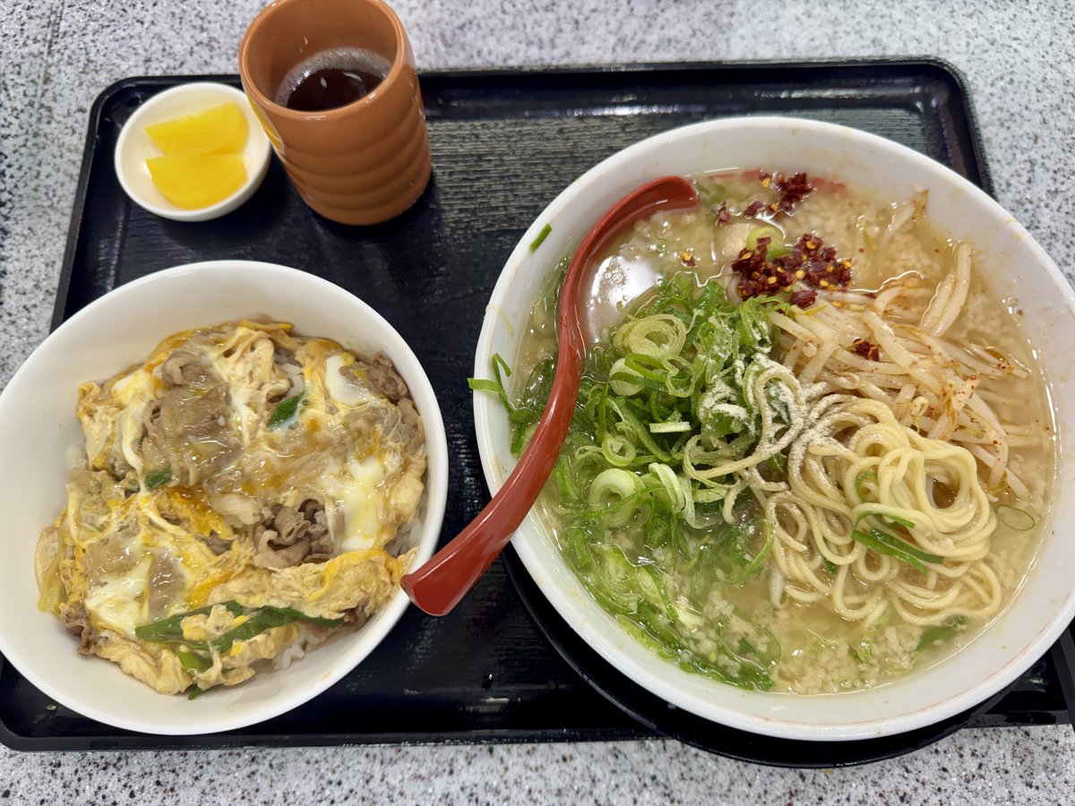 ACKYAkihiro's tweet photo. 友人に教えてもらい、ご一緒してもらい初の「らーめん藤」さんへ行きました。

こりゃまた、ハマりますわ(^^)

みなさま、今日も一日おつかれさまでした🙇🏻‍♂️ https://t.co/0Bpab1sem6