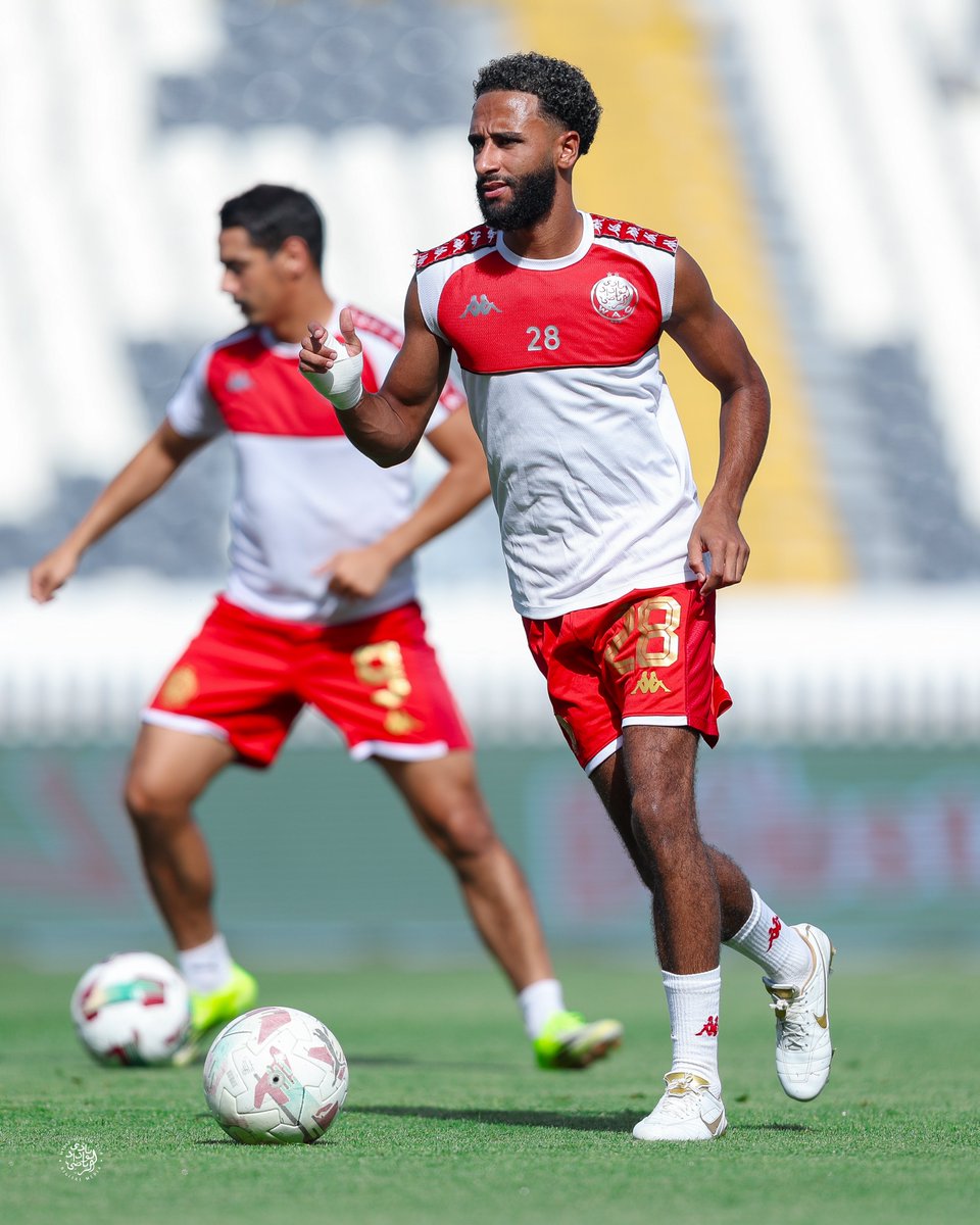 WACofficiel's tweet photo. Warm-up underway. 🔥⚽

#DimaWydad https://t.co/UKPRJQ6Jq9