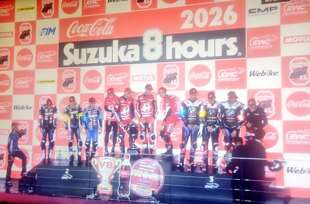 nanimono_tr's tweet photo. ツール・ド・フランス第1ステージからの…

鈴鹿8耐

悪天候でのクラッシュありの…
SCの先導あり
皆様ほんまにおつかれさまでした！

からの…

ツール・ド・フランス第2ステージ観戦

脳みそ疲れた

8耐の最中途中抜けにゃならんかったりしたけど…

良い1日だった

日付け変わったけど明日までにやらにゃいけんこと終わっとらん

わしの推しはヨナスヴィンゲゴーです。。

お袋のことで現実逃避。。

#デカイ独り言
#どうでもいいことを報告する
#生きてます
