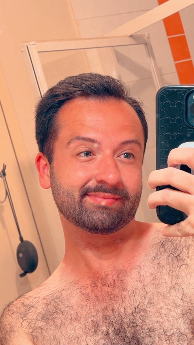 baguztte's tweet photo. #LGBTQIAStayProud 🐻🐻 https://t.co/YC0vHl3AQQ