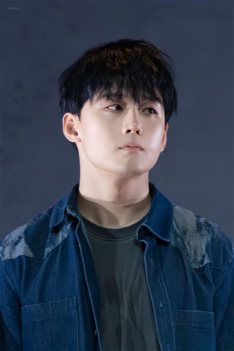 BBeeee_pic's tweet photo. 260704낮 종의 기원 커튼콜
한유진 / #이종석

살해당할 이유가 엄마에겐 전혀 없어 https://t.co/z0qbWTjohD