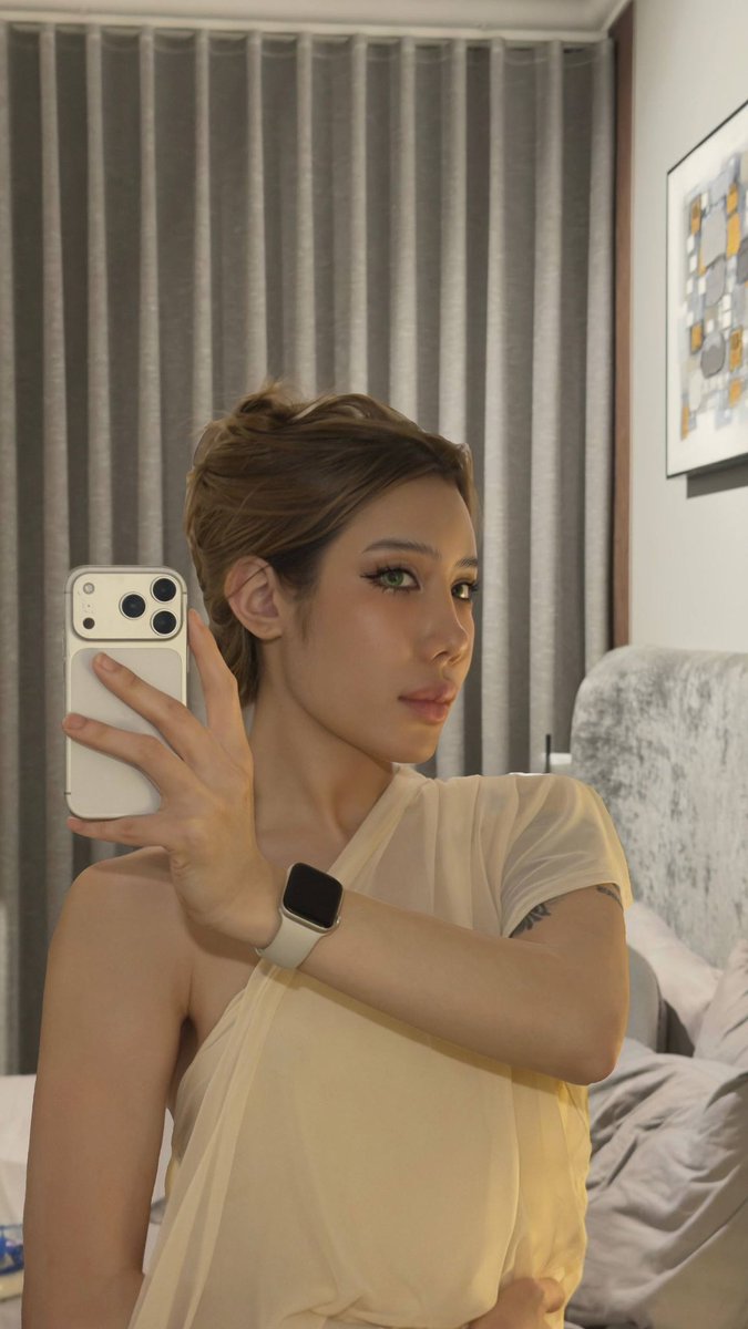 Rebioovr's tweet photo. #jeddah_ladyboy 
#ladyboy_jeddah 
#ladyboy_both_in_jeddah https://t.co/F5ouvf6lkp