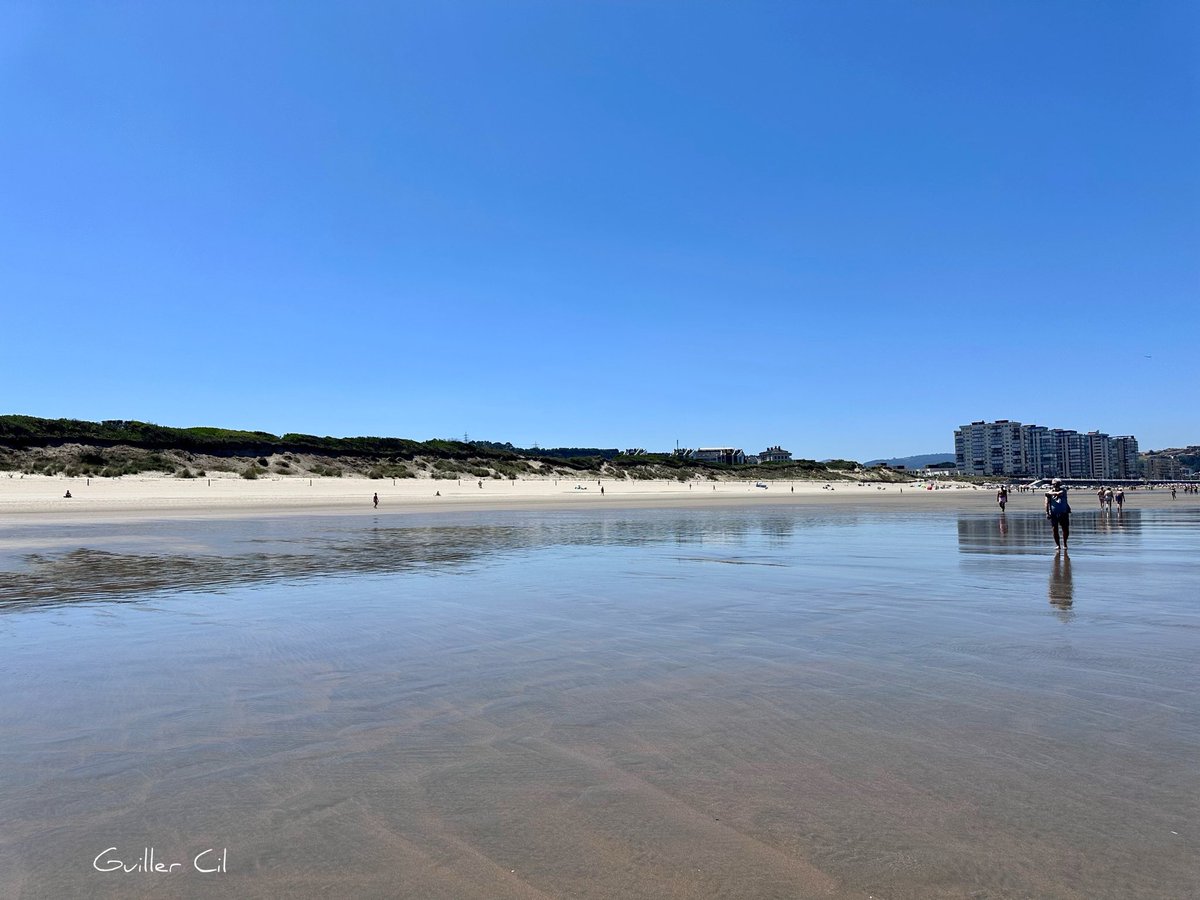 GuillerCil's tweet photo. Yo no digo nada, solo apuntar el dato de que la foto está tomada a las 13:30h de hoy, domingo 5 de julio, en la playa de Salinas-San Juan… 🙄🙄🙄
#Asturias https://t.co/23ptLqSpr5