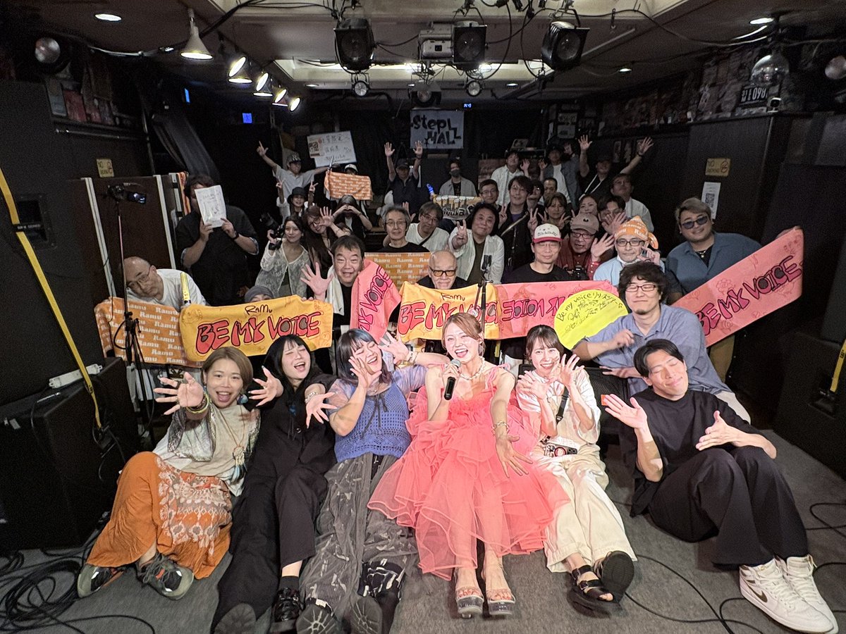 satsu0510's tweet photo. BMVツアー大阪編❣️
1年ぶりの大阪楽しかったー！！

今の私を詰め込んだ新曲。
初めてのコールアンドレスポンス。
みんなの声が嬉しくてメソメソしそうでした。

連れてってくれた@Ramu17ch ちゃん
一緒に盛り上げてくれたみんな
ありがとうございました\( ᐖ  )/\( ᐛ )/

私もまだまだやるぞ。 https://t.co/7EevIoyPZe
