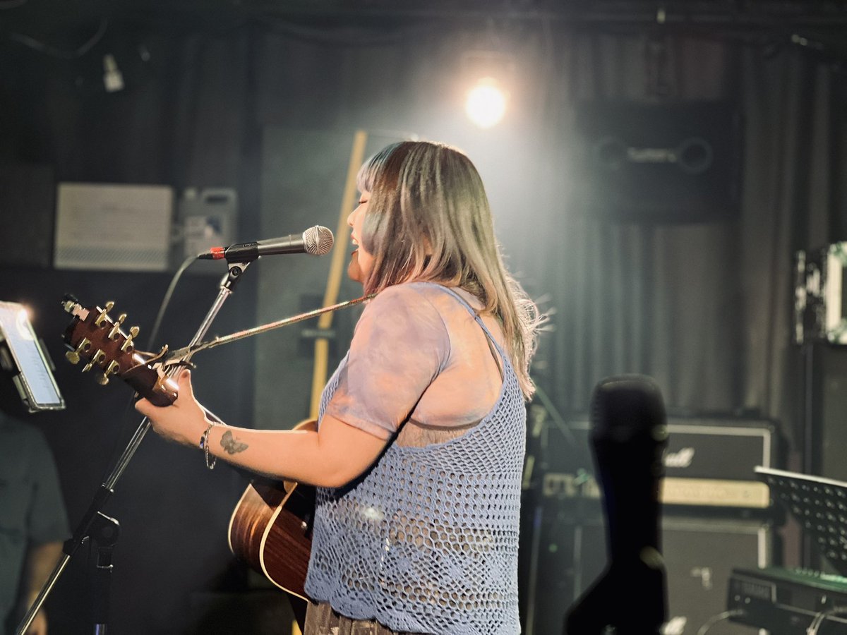 satsu0510's tweet photo. BMVツアー大阪編❣️
1年ぶりの大阪楽しかったー！！

今の私を詰め込んだ新曲。
初めてのコールアンドレスポンス。
みんなの声が嬉しくてメソメソしそうでした。

連れてってくれた@Ramu17ch ちゃん
一緒に盛り上げてくれたみんな
ありがとうございました\( ᐖ  )/\( ᐛ )/

私もまだまだやるぞ。 https://t.co/7EevIoyPZe