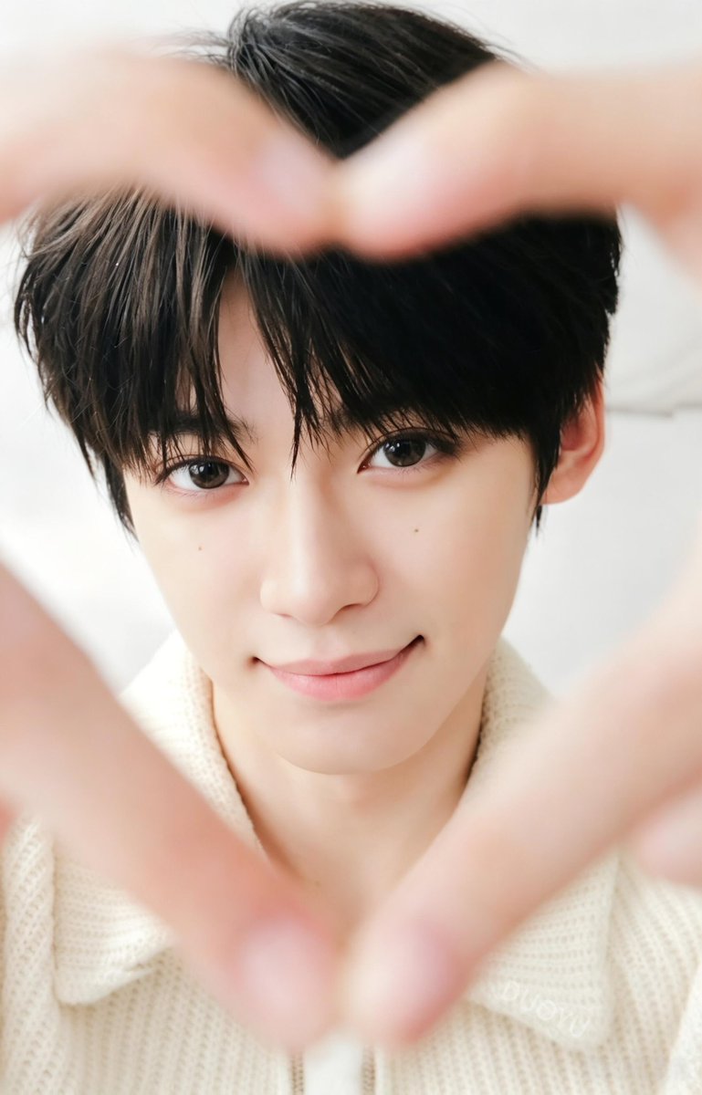 higuchil_'s tweet photo. happy 24th birthday, zy!!!! love u my babyyyyyy https://t.co/j1nSd0G1yF