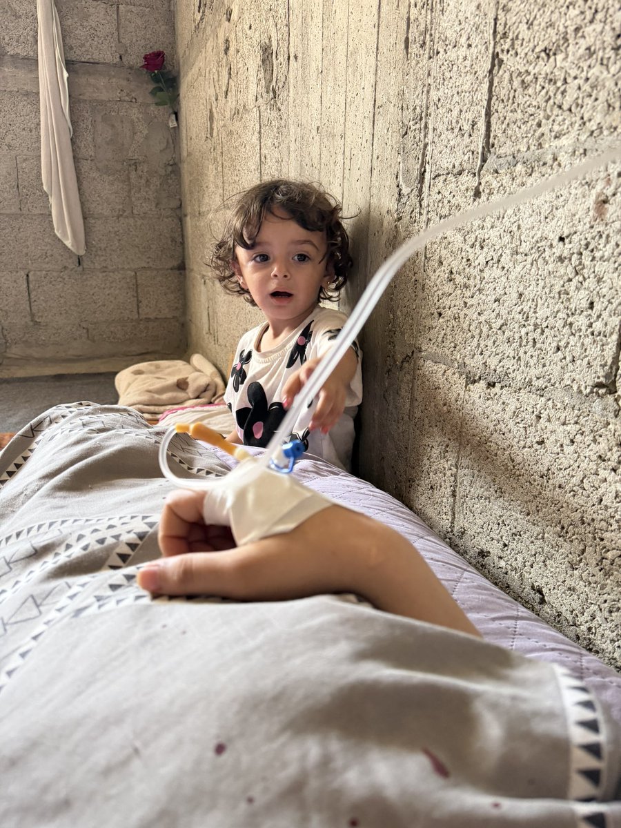 Mo7ammed_jawad6's tweet photo. Please… don’t forget my wife in your prayers.🥹💔🙏

There are days when she feels strong, and other days when her body is too weak to even stand on her feet.

Pray that God eases her pain, grants her a healing that leaves no illness behind, and lets her go through these days in peace.

And please don’t forget Rafif and my family in your prayers. 
Perhaps a sincere prayer from one of you will be the reason for a near relief.
