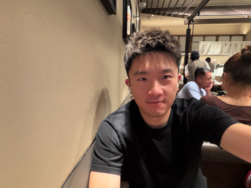baker00311's tweet photo. 剪头发啦 https://t.co/fcFzekaoDe