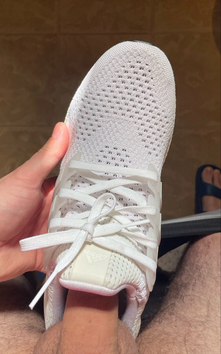 loadedsneaks's tweet photo. Ultraboosts were perfect after the walk. #sneakerfetish #sneakerfuck #sneakersex #ultraboost https://t.co/p51pmfLtGI