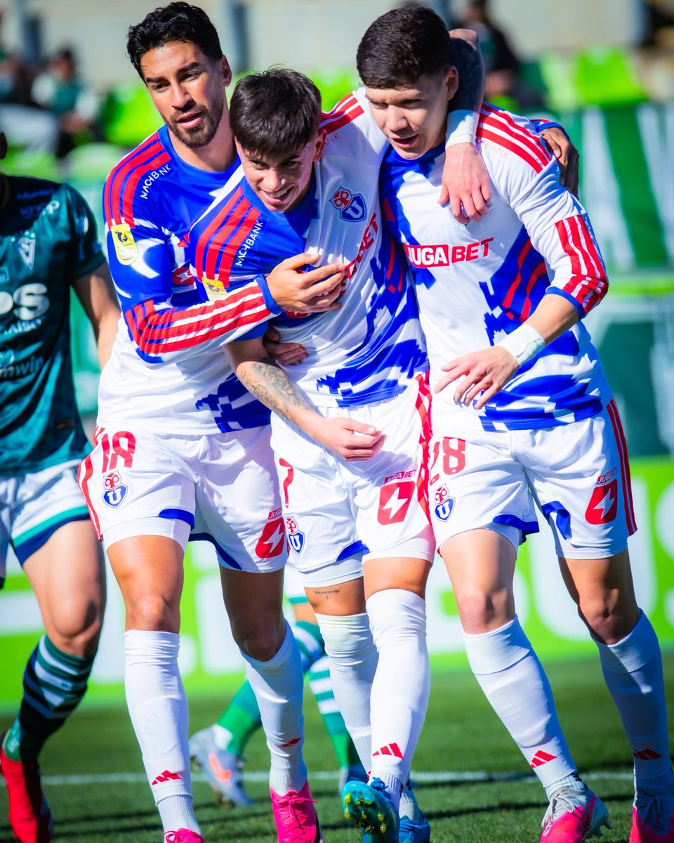 LaVozAzul_'s tweet photo. ⏱️13’ ¡GOOOL AZUL AZUL AZUL! Maximiliano Guerrero abre el marcador tras centro rasante de Vásquez por el sector izquierdo de la cancha.

🟢⚪️ 0-1 🔵🔴

#VamosLaU #LocuraTotal 🤘🏻 https://t.co/9DXRd3WQga