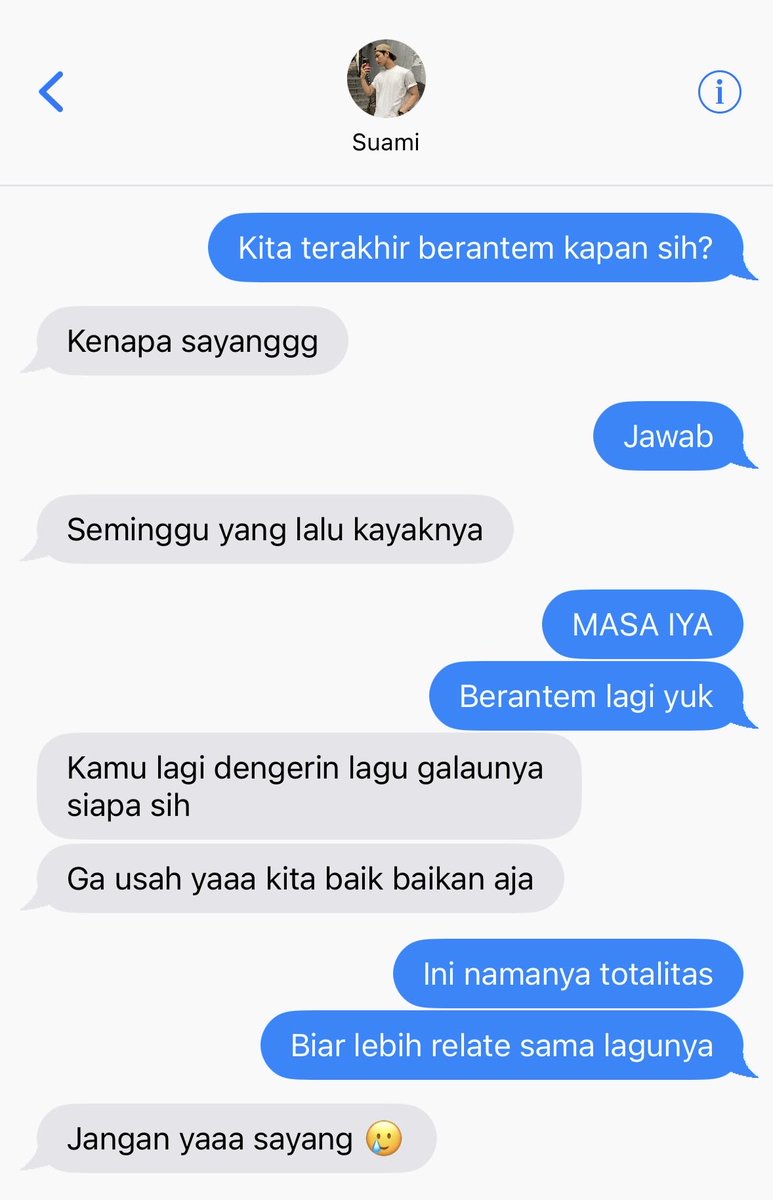 mindaengyi's tweet photo. tante lebay vs om pasrah https://t.co/RBQwVS1wZE
