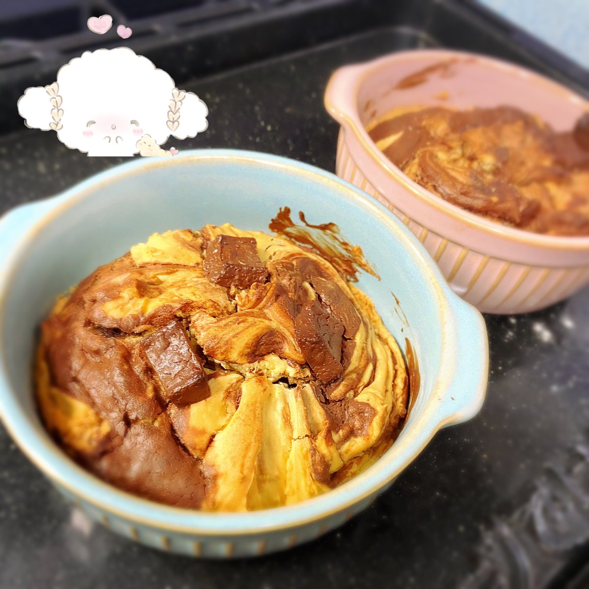 ychaaannn_'s tweet photo. 配信中に作ったクッキーパイ🍪🍪🍪
作り方間違えてオーブンから取り出��たりバタバタでした( ˊᵕˋ ;)

お見本とは見た目全く違うものになったけど😭
(カレーじゃないよッ！！！)
美味しくできました✌️
見てくださったみなさまありがとうございます😊🫶💖 https://t.co/E4FsxrIdTP