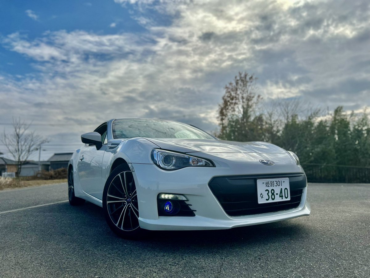 Ocean2001611's tweet photo. 最初〜今迄の愛車たち
インプレッサG4→BRZ（白）→レガシィB4→BRZ（青色）＋LEXUS IS👈ｲﾏｺｺ https://t.co/W3bm29JVMK