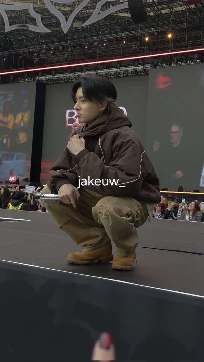 jakeuw_'s tweet photo. TE AMO https://t.co/h8pKMNm0Dt