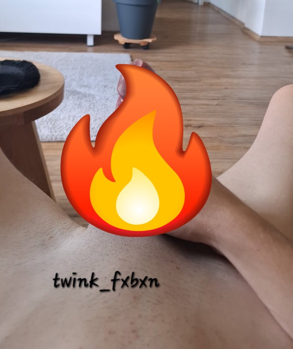 twink_fxbxn's tweet photo. Finally home and horny🥵🍆💦😈😋
https://t.co/qx6BHOOMzF https://t.co/B0SFL56Rvn