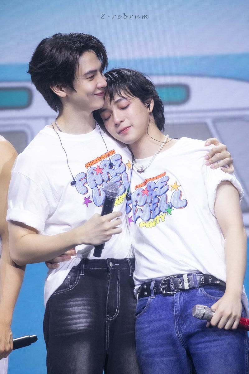 _zrebrum_'s tweet photo. โอ๋เอ๋น้าาาาาาาาาาา 

LAST MEMORY WITH FOUREVER YOU

#FoureveryouFarewellParty 
#แม็กกี้บาส #maxkybas ݁ https://t.co/uHxMYMiGwV