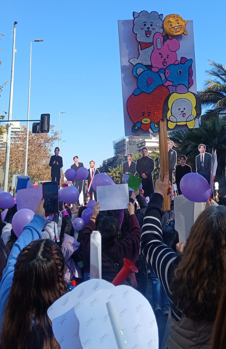 belvstk's tweet photo. hasta el mr lee vino 🗣️

#BTSALNACIONAL
#BTSENCHILE
#QUEREMOSABTSENELNACIONAL https://t.co/LDjfGR7PmK