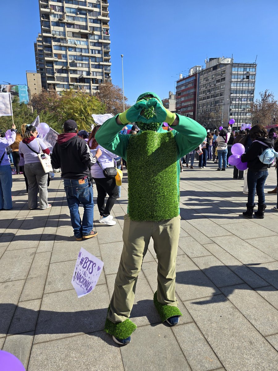 Patrici10092070's tweet photo. ARMY CON TODO NO NOS CALLEMOS!!

#BTSALNACIONAL
#BTSENCHILE
#BTSCHILE
#QUEREMOSABTSENELNACIONAL https://t.co/zNUFH1la3o