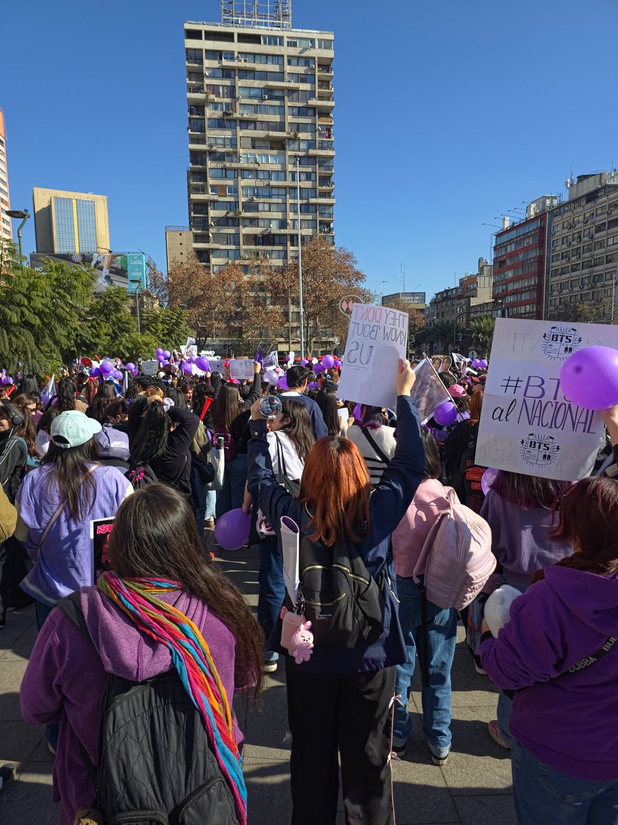 Patrici10092070's tweet photo. ARMY CON TODO NO NOS CALLEMOS!!

#BTSALNACIONAL
#BTSENCHILE
#BTSCHILE
#QUEREMOSABTSENELNACIONAL https://t.co/zNUFH1la3o